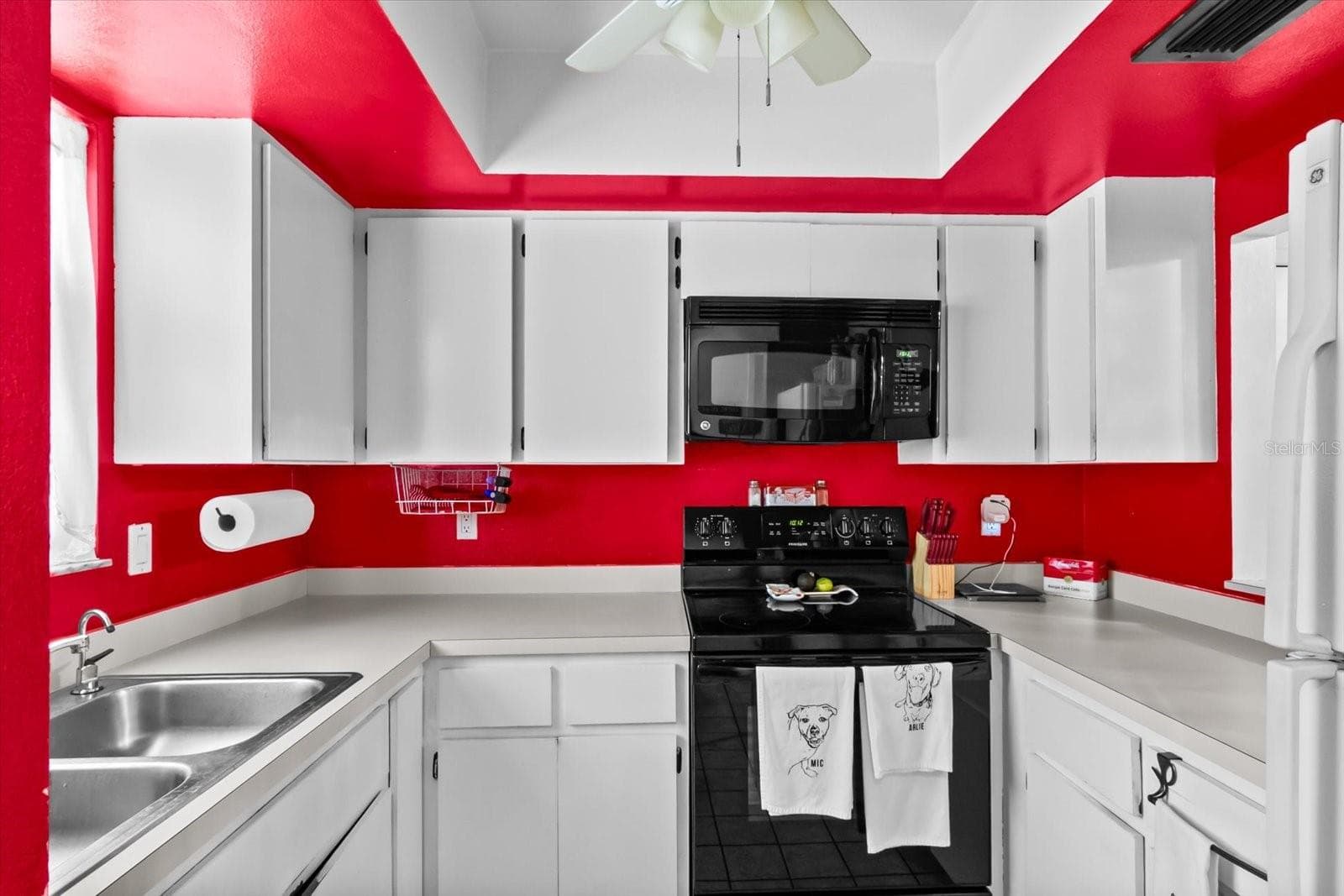 Single Family Residence at 1219 MACKERAL AVE, SARASOTA, photo 3 of 23