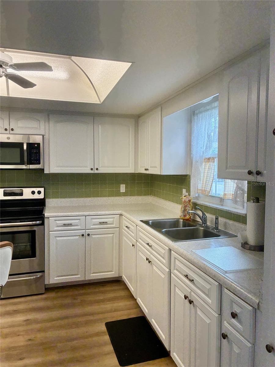 Villa at 1674 S LAKE AVE #6, CLEARWATER, photo 2 of 27