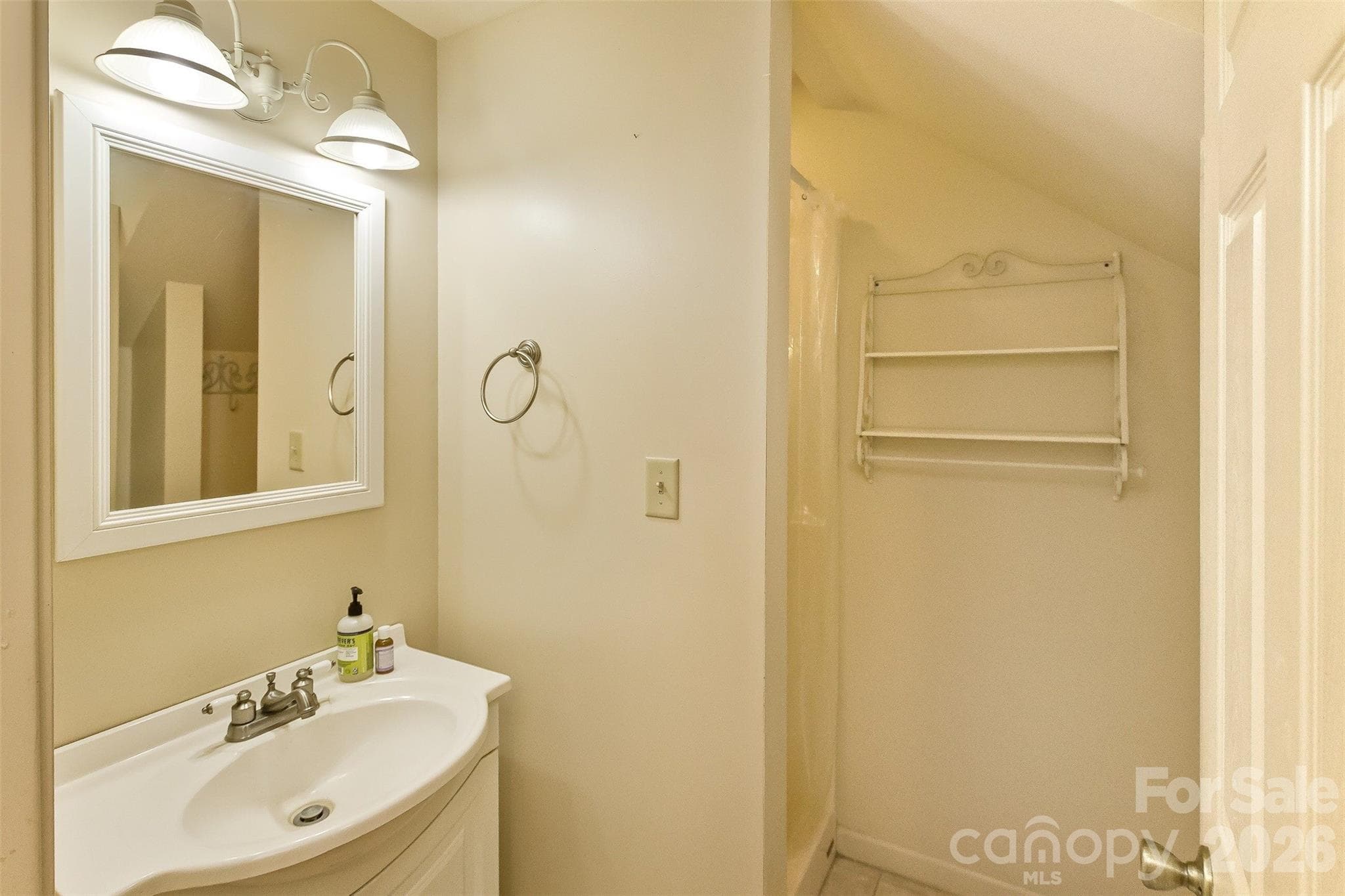 Single Family Residence at 15 Village Green Drive, Alexander, photo 6 of 48