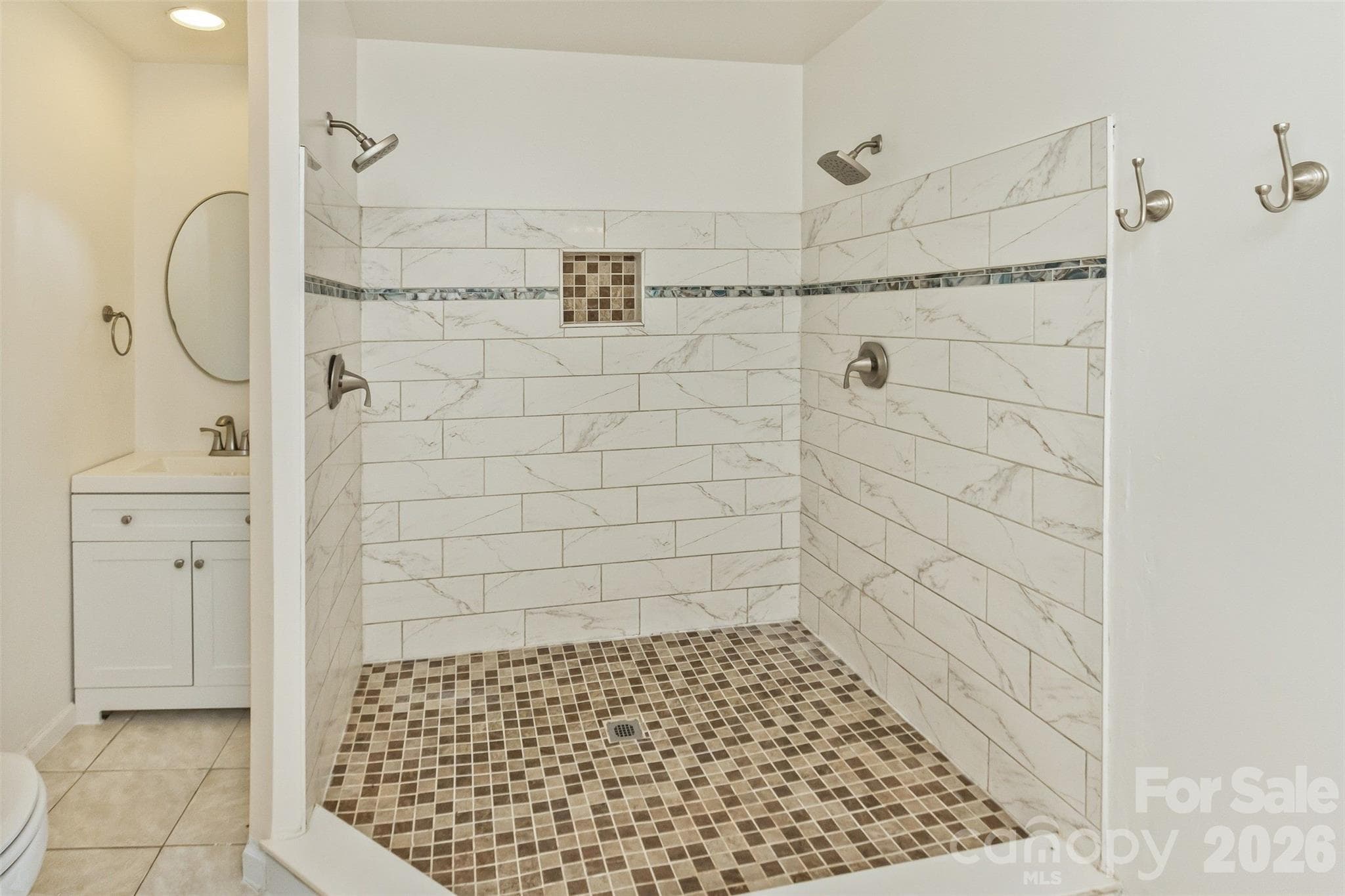 Single Family Residence at 15 Village Green Drive, Alexander, photo 13 of 48