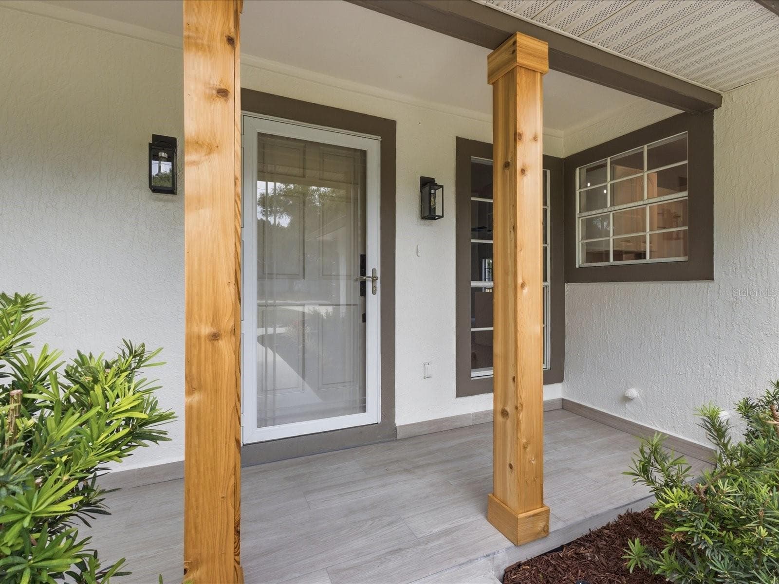 Single Family Residence at 505 LAKE CHARM DR, OVIEDO, photo 13 of 70