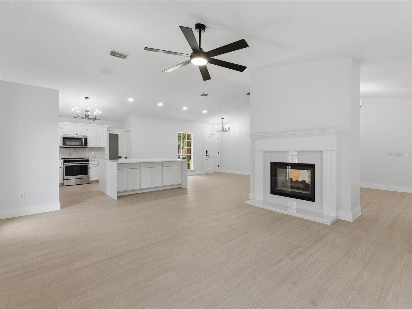 Single Family Residence at 505 LAKE CHARM DR, OVIEDO, photo 5 of 70