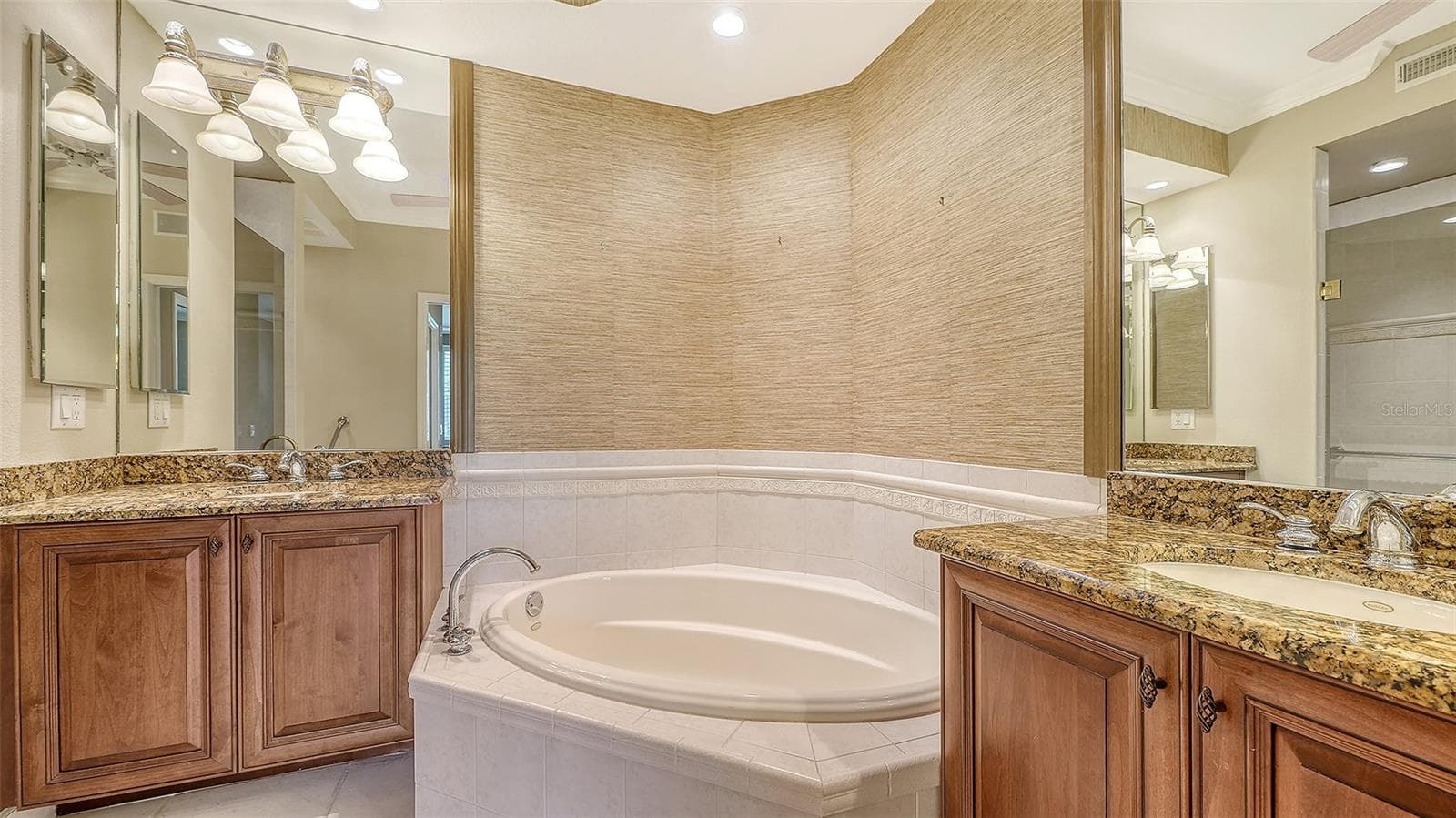 Condominium at 5211 PARISIENNE PL #101B27, SARASOTA, photo 27 of 67
