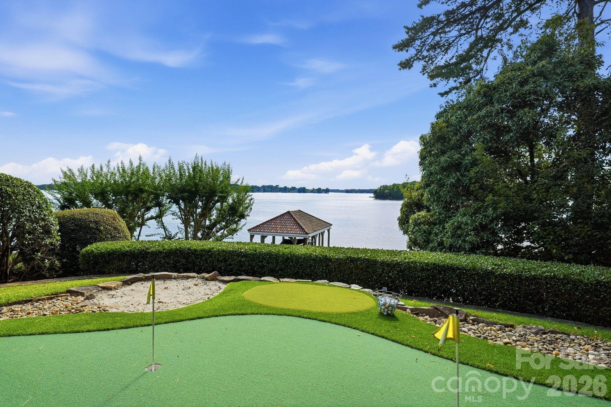 Putting Green - 16920 Harbor Master Cove, Cornelius