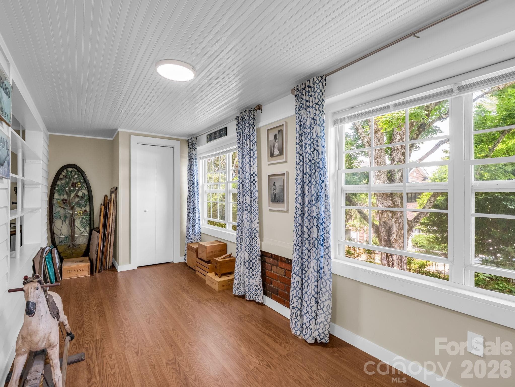 Primary Suite Sitting Area - 23 Sunset Drive, Black Mountain