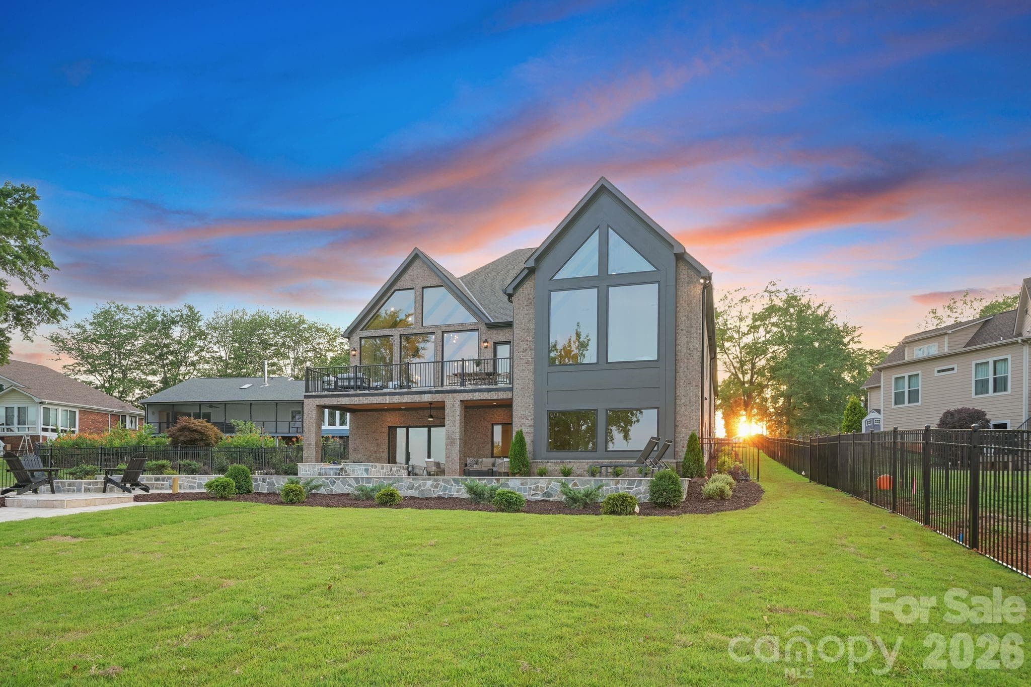 Level yard - professionally landscaped - 2494 Primm Road, Denver
