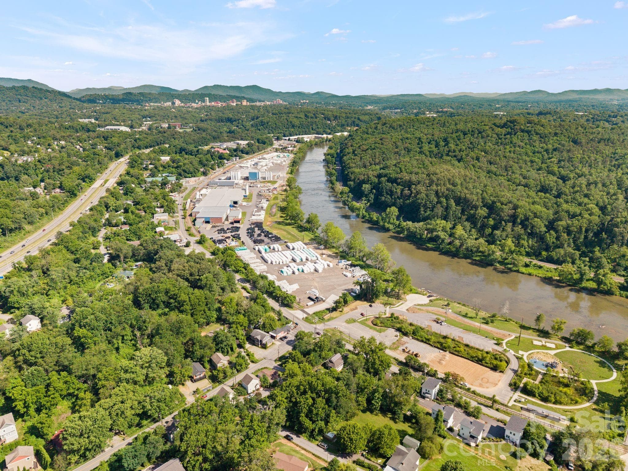 Lot at Asheville, photo 4 of 4