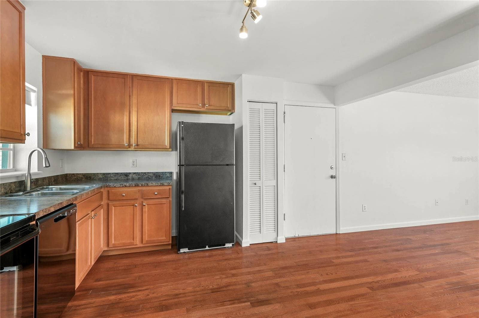 Condominium at 317 E AMELIA ST #7, ORLANDO, photo 11 of 21