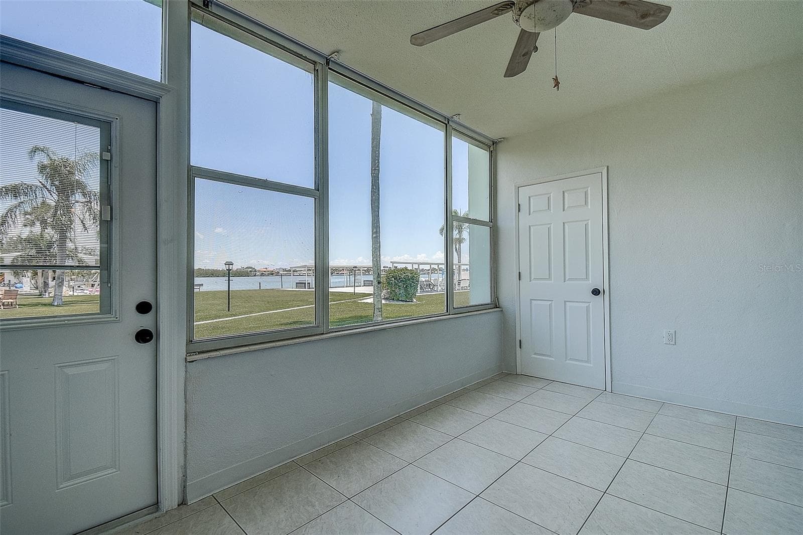 Florida Room - 1819 SHORE DR S #110, SOUTH PASADENA