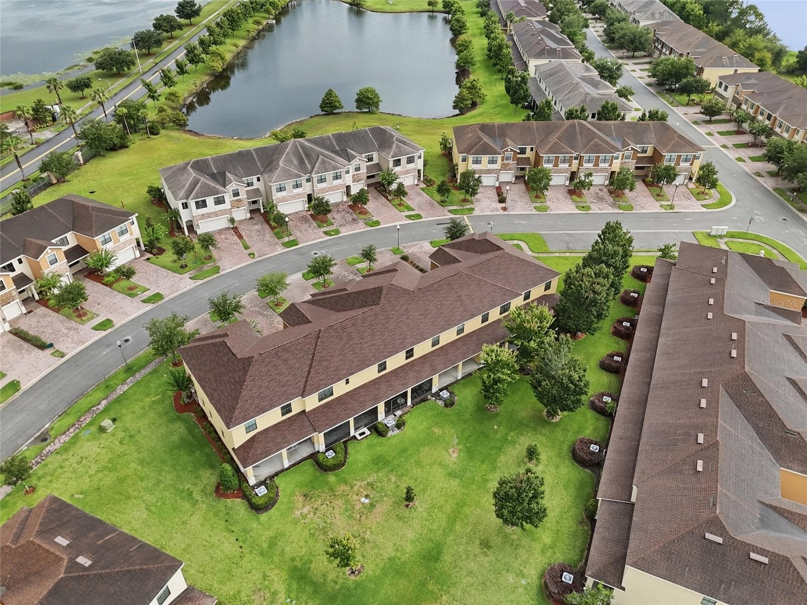 Townhouse at 1940 PORTOFINO MEADOWS BLVD, ORLANDO, photo 4 of 49