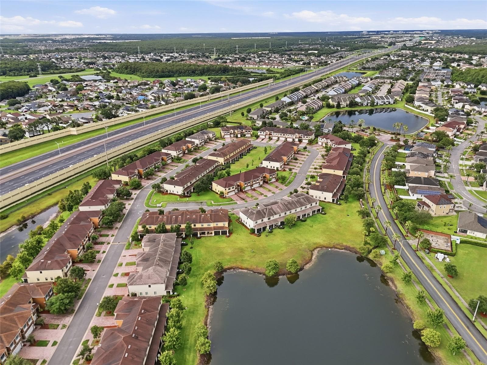 Townhouse at 1940 PORTOFINO MEADOWS BLVD, ORLANDO, photo 6 of 49