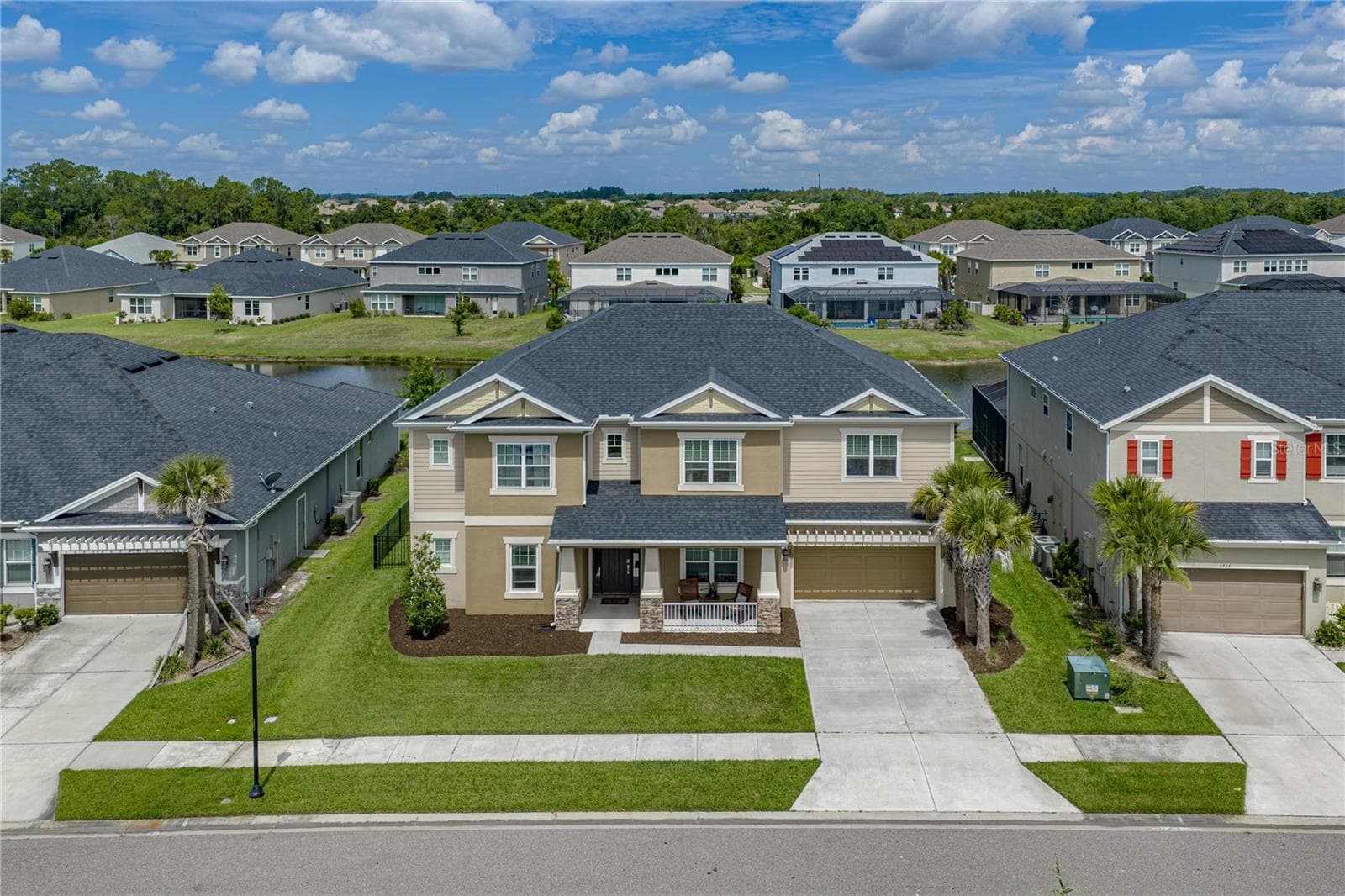 Single Family Residence at 6978 BRADBURY CIR, WESLEY CHAPEL, photo 7 of 98