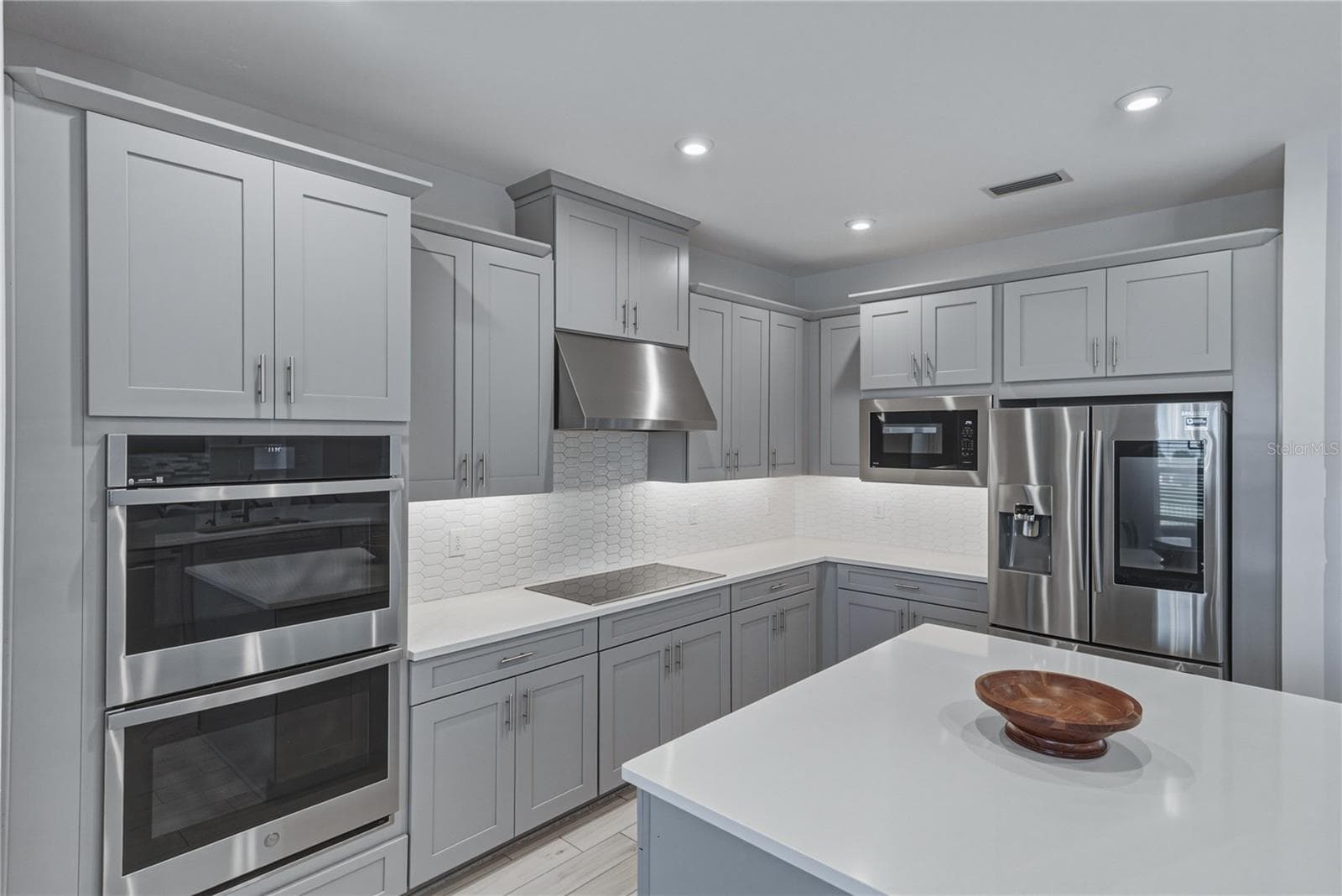 Single Family Residence at 6978 BRADBURY CIR, WESLEY CHAPEL, photo 20 of 98