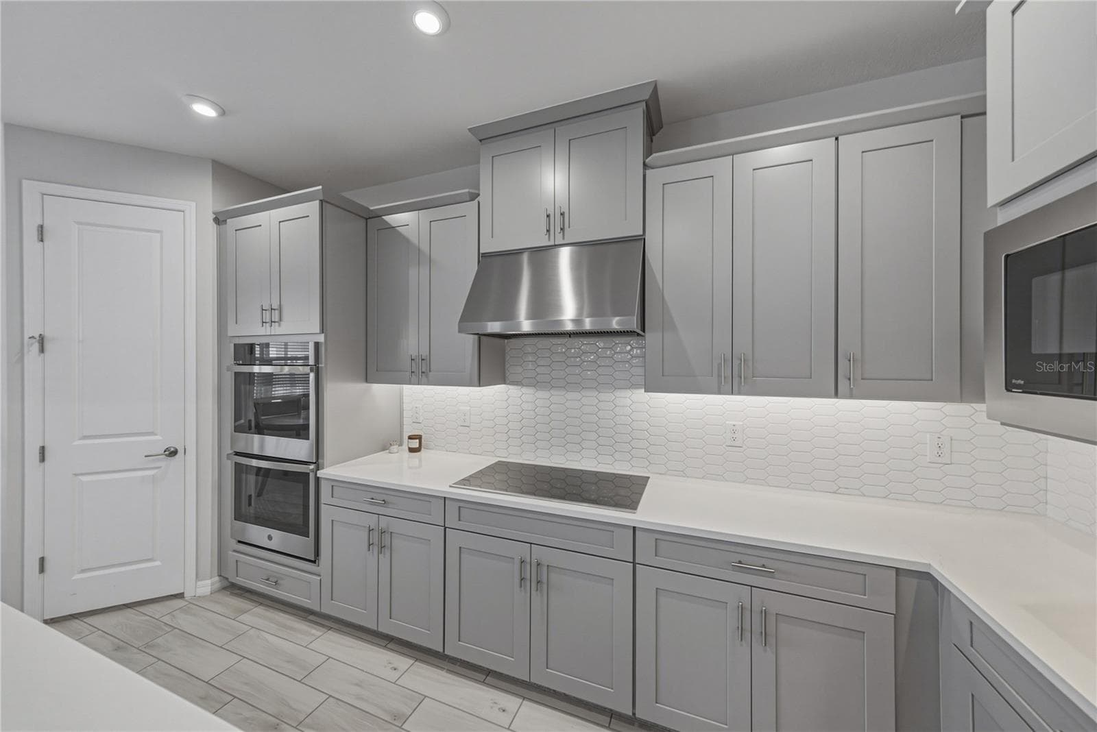 Single Family Residence at 6978 BRADBURY CIR, WESLEY CHAPEL, photo 21 of 98