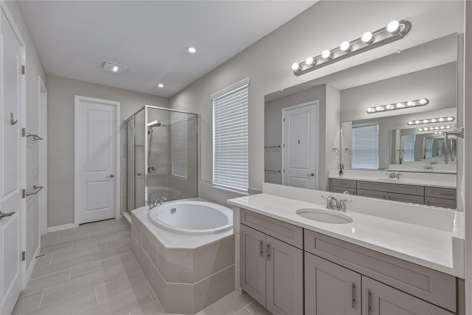 Single Family Residence at 6978 BRADBURY CIR, WESLEY CHAPEL, photo 39 of 98