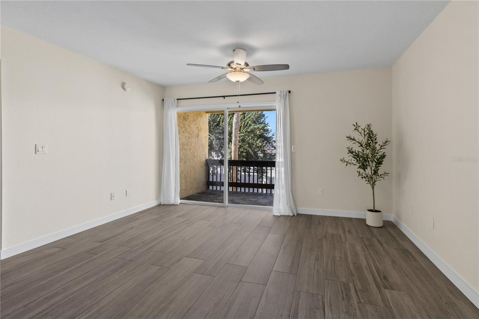 Condominium at 3405 CLARK RD #205, SARASOTA, photo 7 of 31