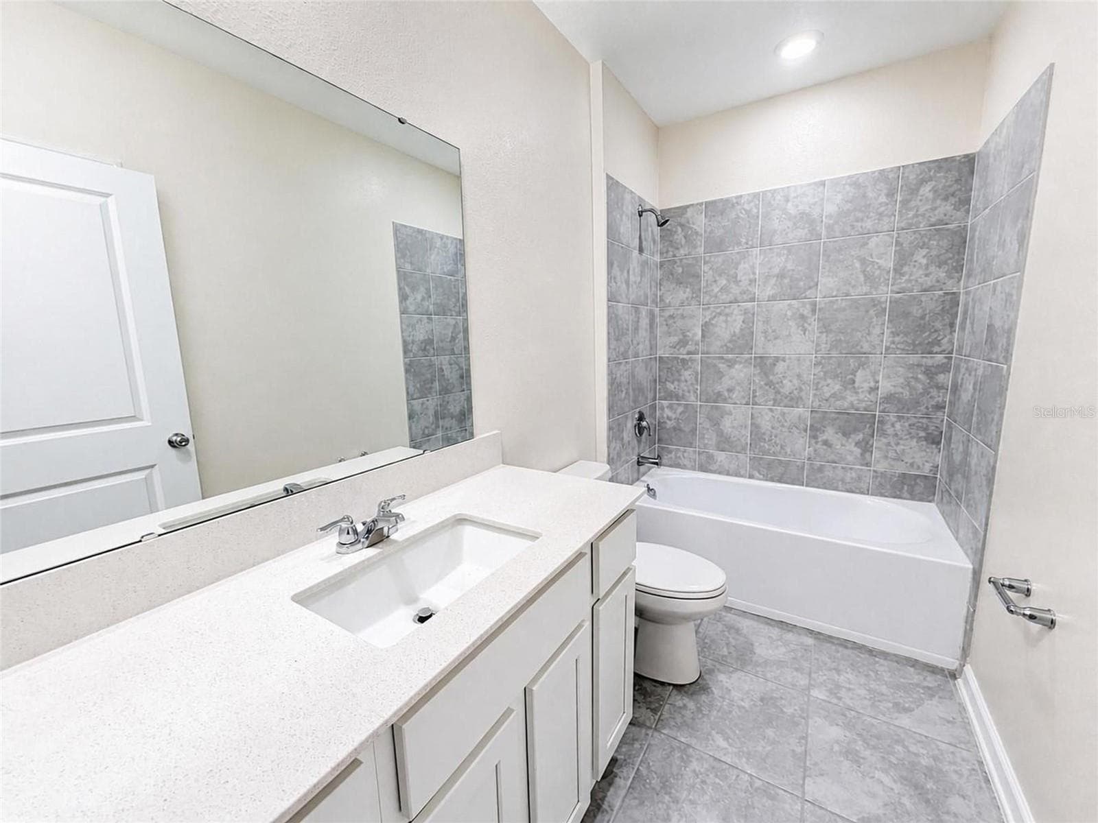 Bath 2 - 5638 LOGGIA LN, KISSIMMEE