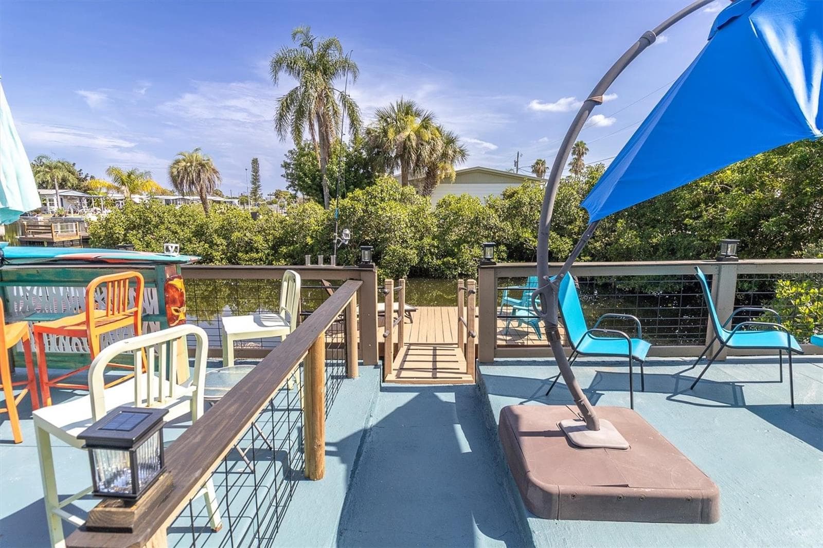 Path down to the floating dock. - 6629 TOWER DR, HUDSON
