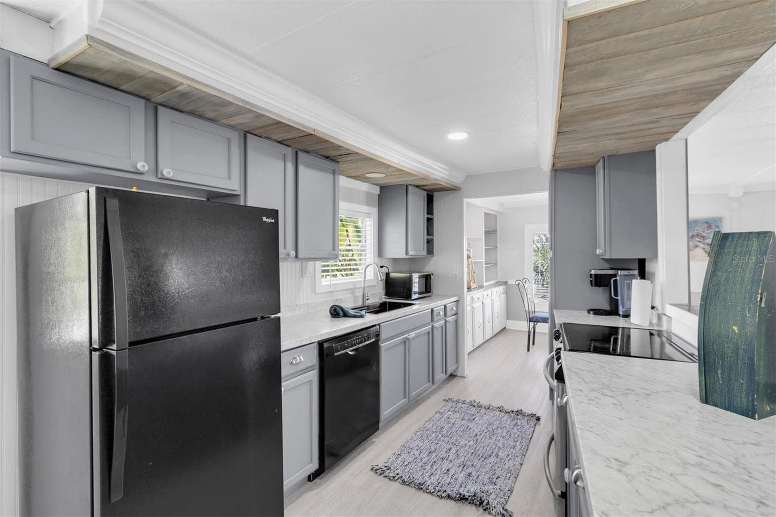 All Stainless Steel appliances! - 6629 TOWER DR, HUDSON
