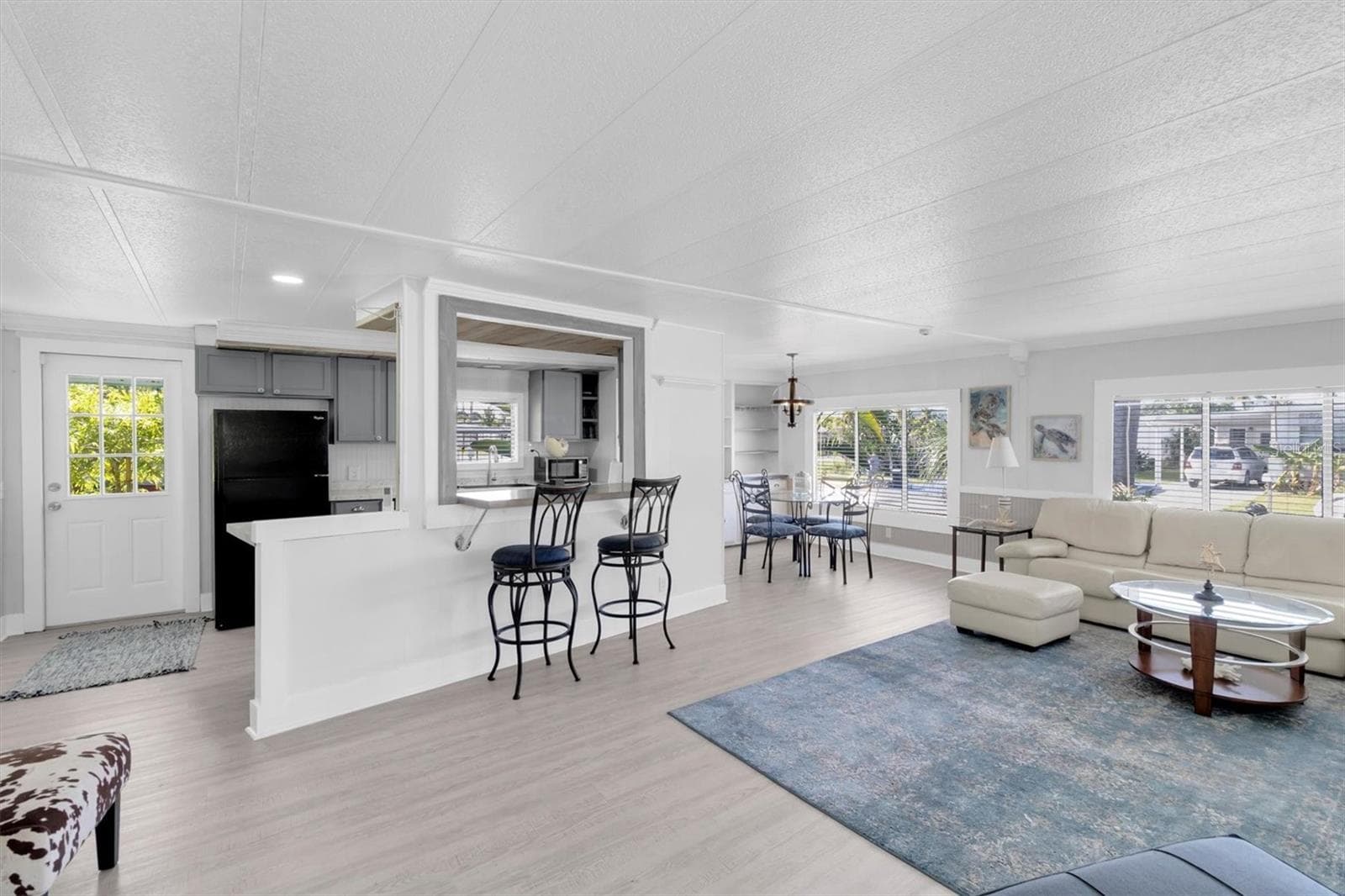 Roomie, Open floor plan. - 6629 TOWER DR, HUDSON