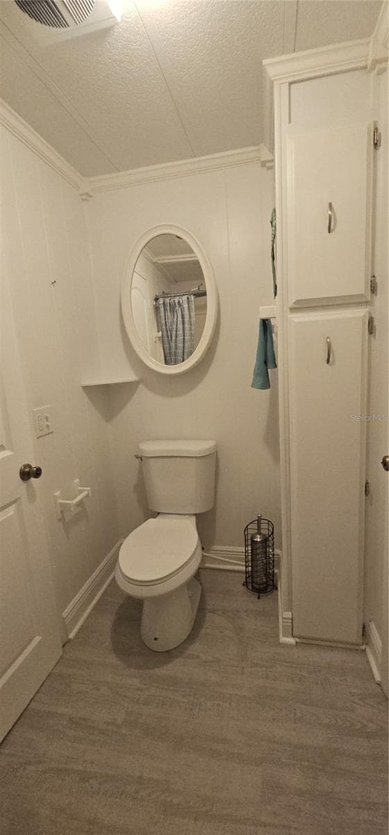 Bathroom has a built in linen closet. - 6629 TOWER DR, HUDSON