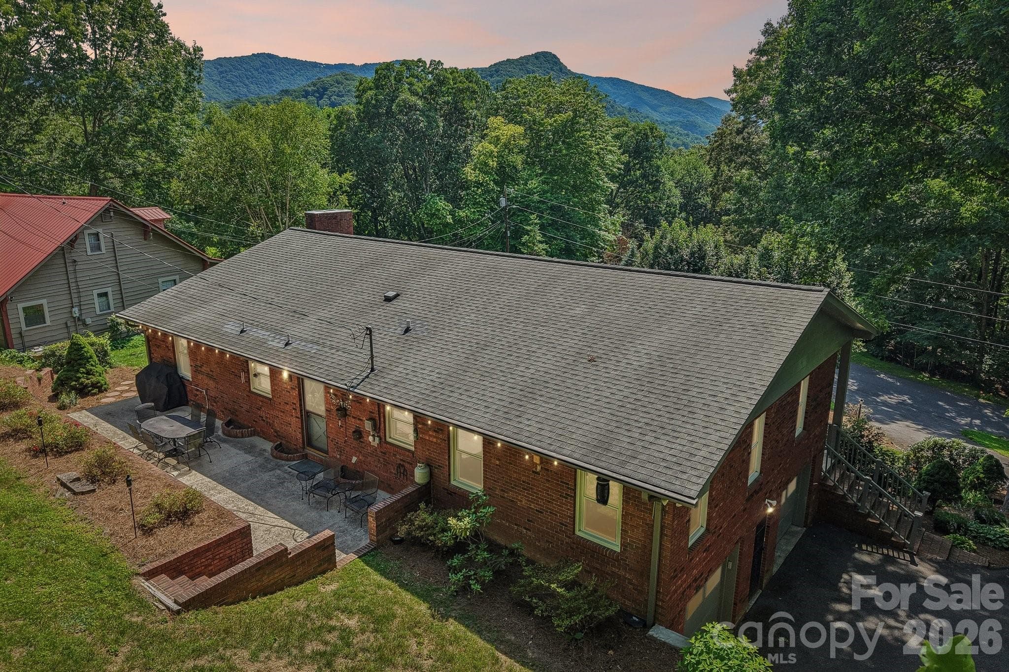 Single Family Residence at 57 Chateau Place, Waynesville, photo 7 of 48