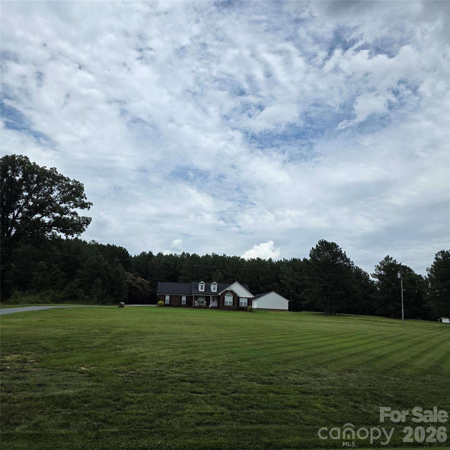 Single Family Residence at 6901 Potter Road S, Waxhaw, photo 7 of 54