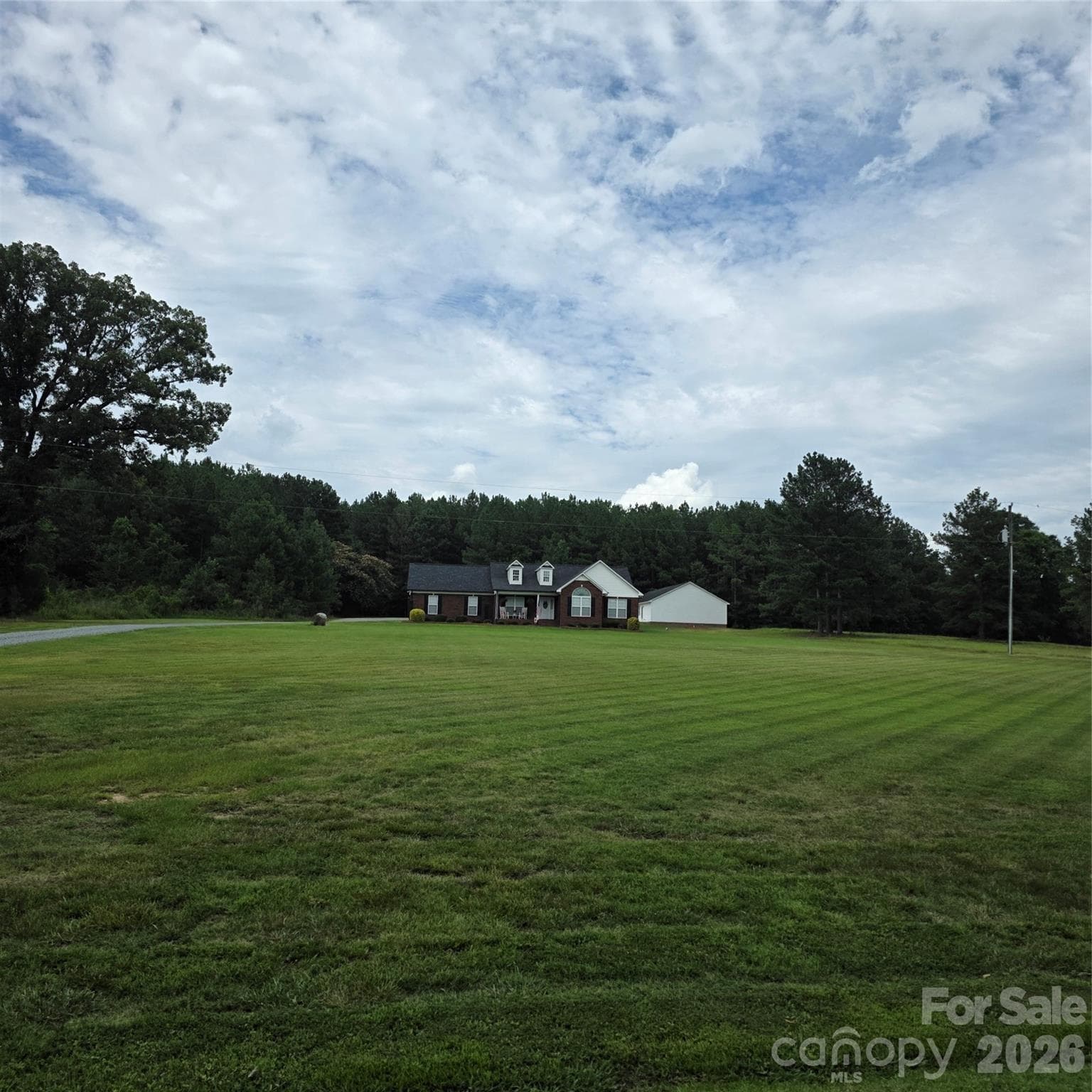 Single Family Residence at 6901 Potter Road S, Waxhaw, photo 10 of 54