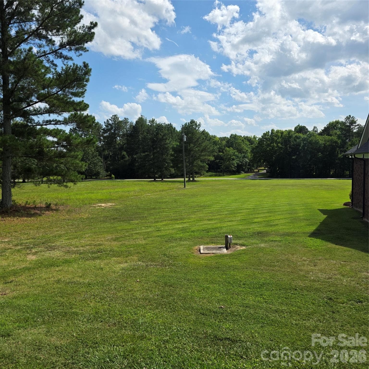 Single Family Residence at 6901 Potter Road S, Waxhaw, photo 11 of 54
