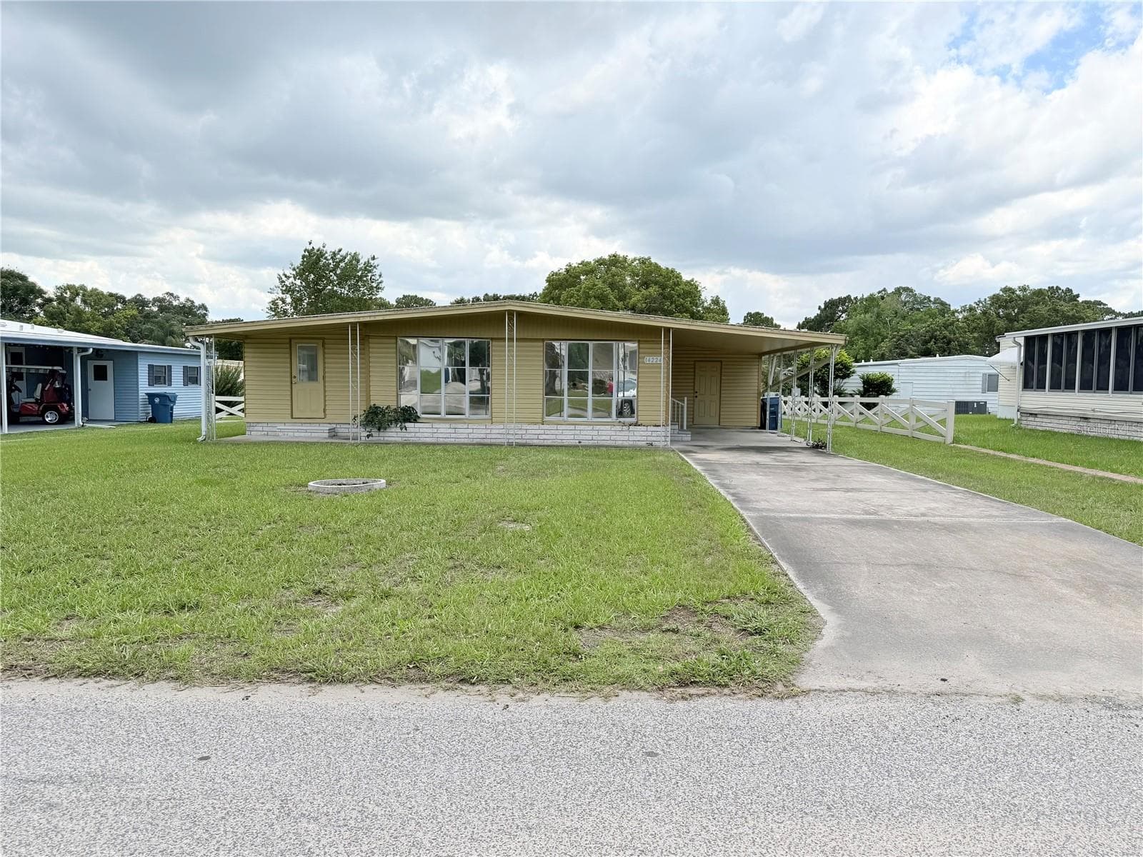 Manufactured Home at 14224 SANDHURST ST, BROOKSVILLE, photo 24 of 28