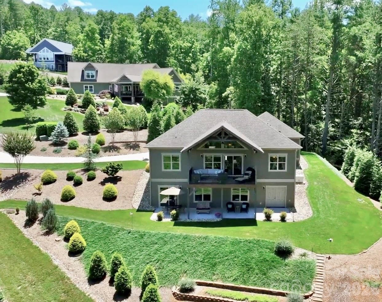 Single Family Residence at Lenoir, photo 2 of 49