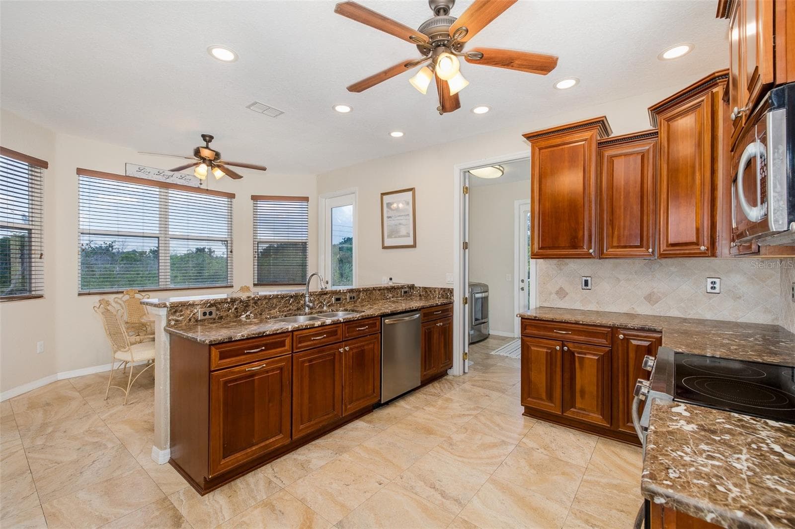 Single Family Residence at 3020 SHEPPARDS CROOK CT, HOLIDAY, photo 6 of 63