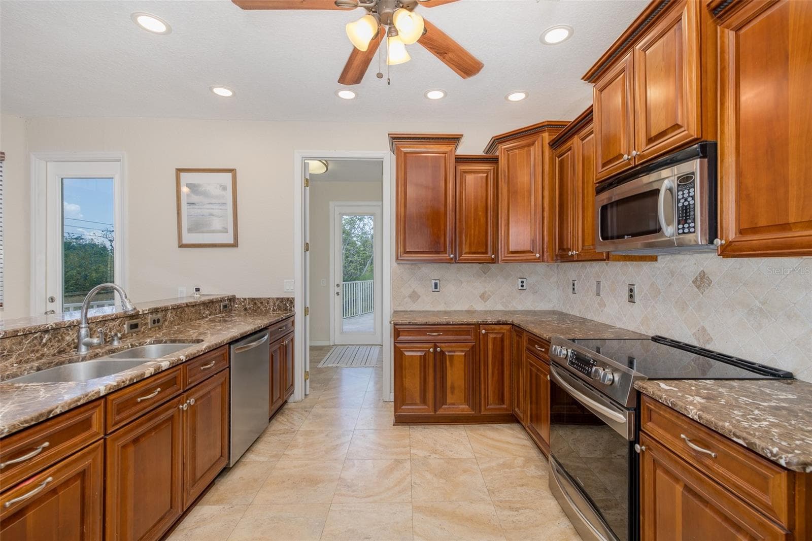 Single Family Residence at 3020 SHEPPARDS CROOK CT, HOLIDAY, photo 8 of 63