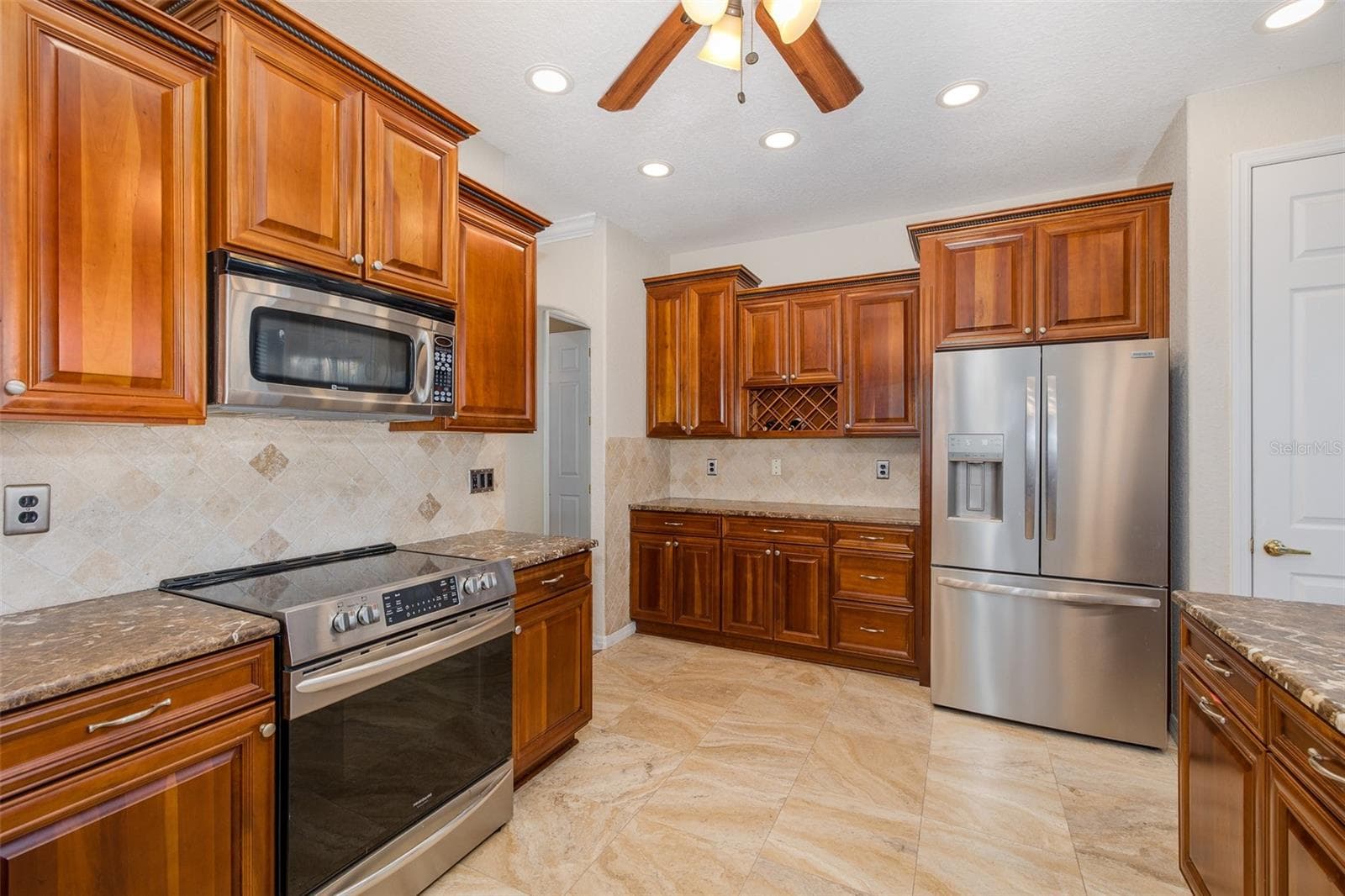 Single Family Residence at 3020 SHEPPARDS CROOK CT, HOLIDAY, photo 9 of 63