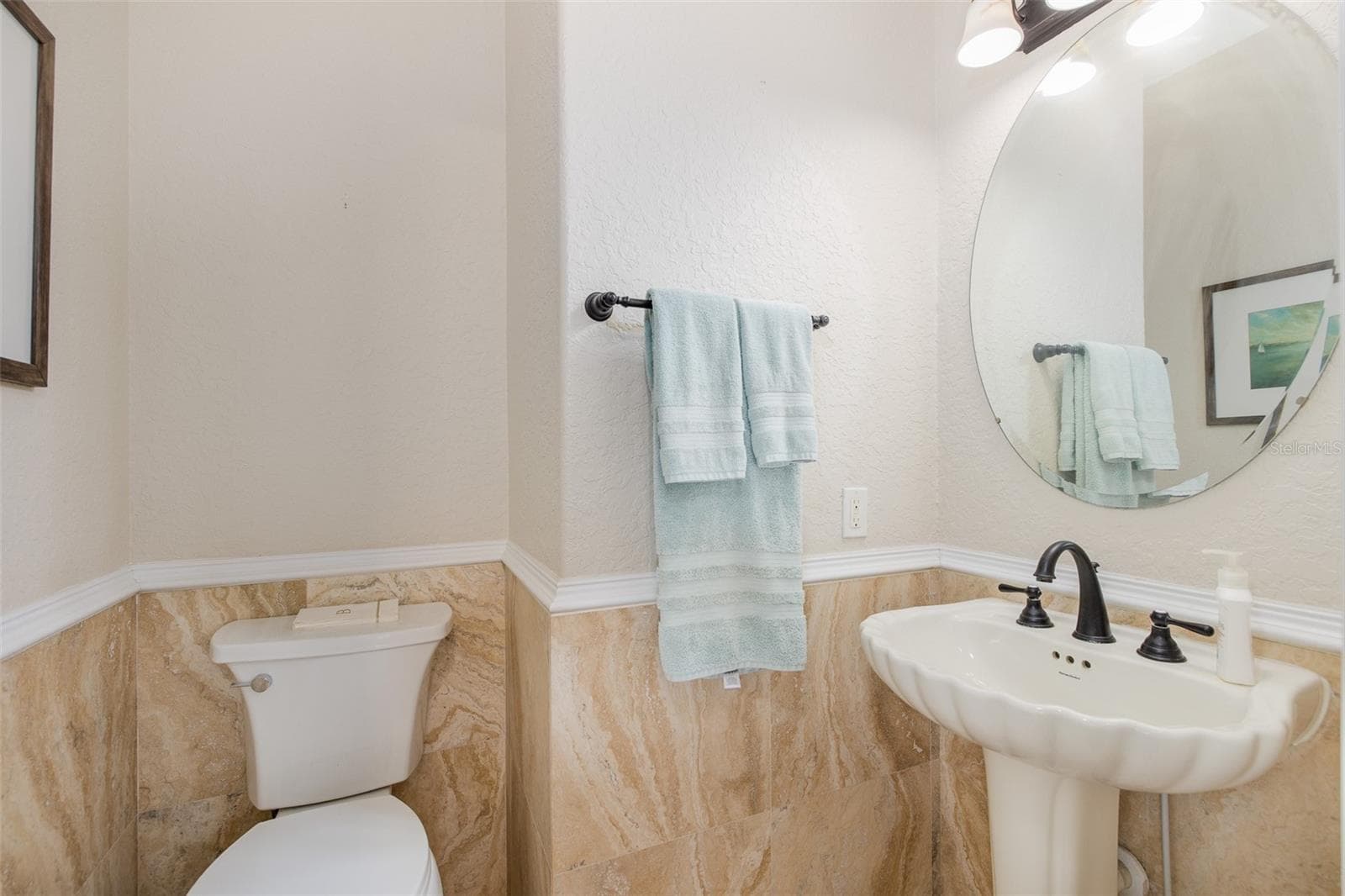 Half bath off great room - 3020 SHEPPARDS CROOK CT, HOLIDAY
