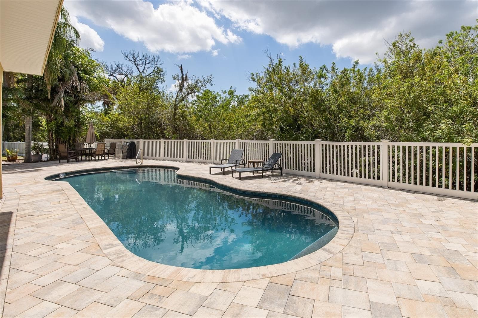 Single Family Residence at 3020 SHEPPARDS CROOK CT, HOLIDAY, photo 33 of 63