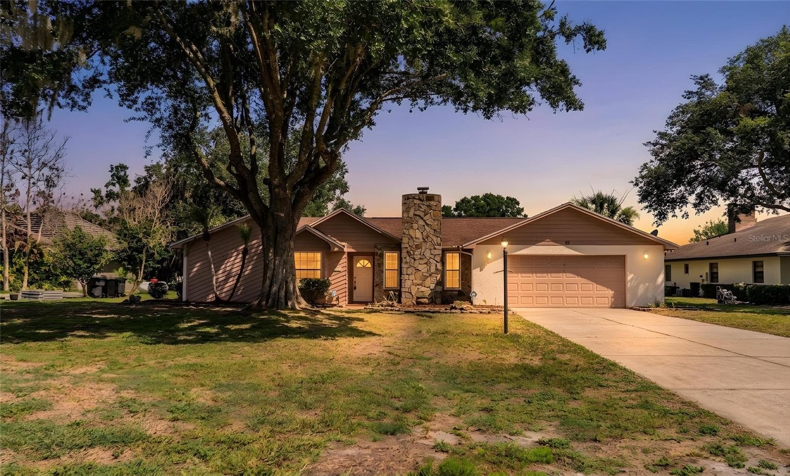 85 COUNTRY CLUB LN