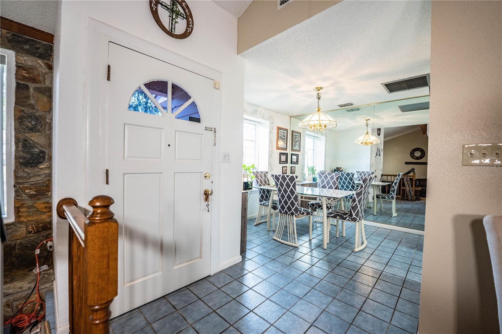 Single Family Residence at 85 COUNTRY CLUB LN, MULBERRY, photo 6 of 73
