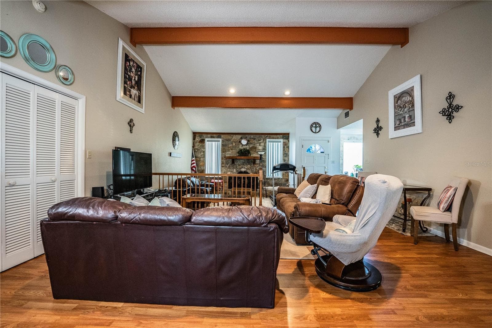 Single Family Residence at 85 COUNTRY CLUB LN, MULBERRY, photo 7 of 73