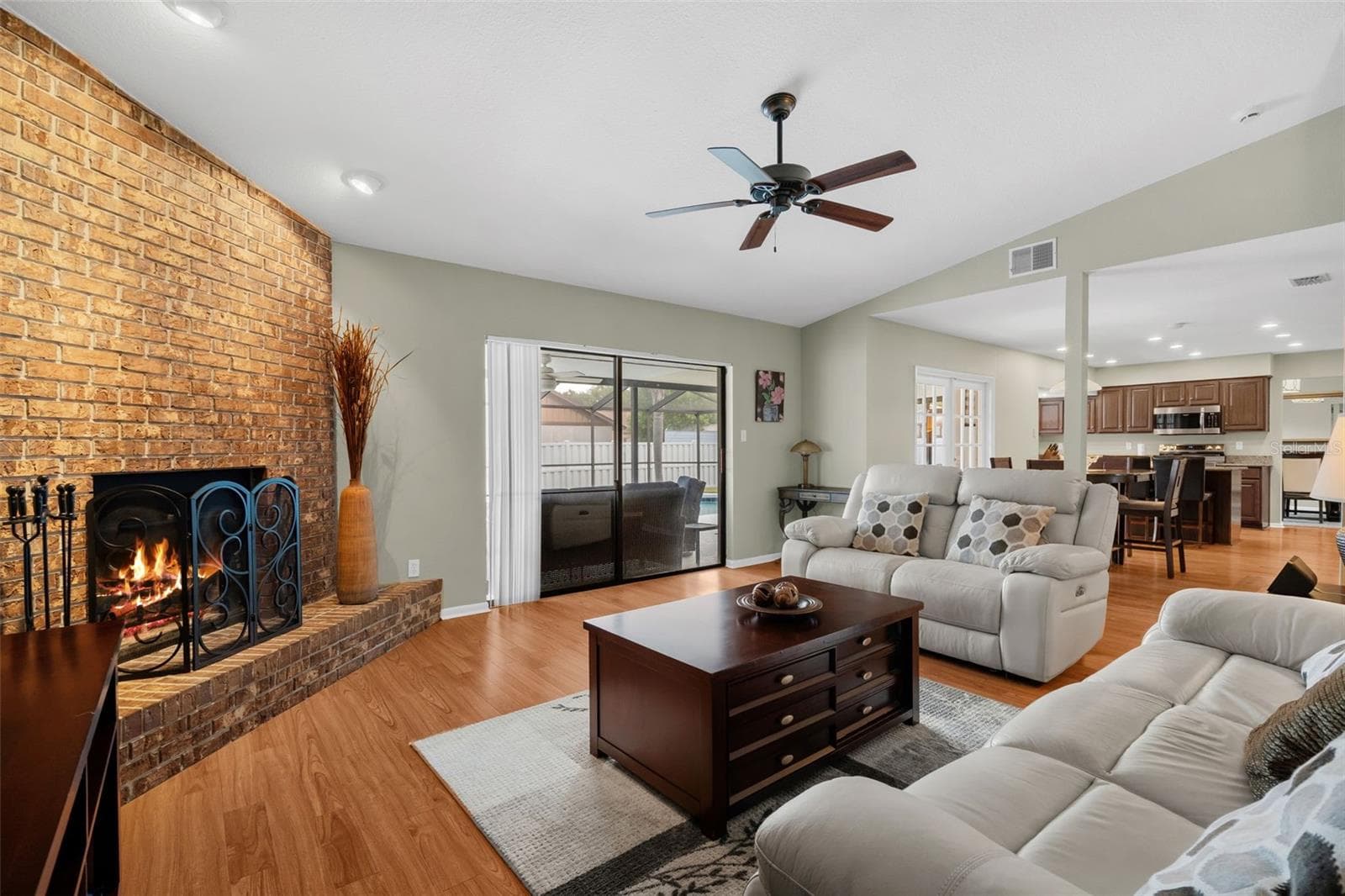 Single Family Residence at 4029 BELL GRANDE DR, VALRICO, photo 18 of 53