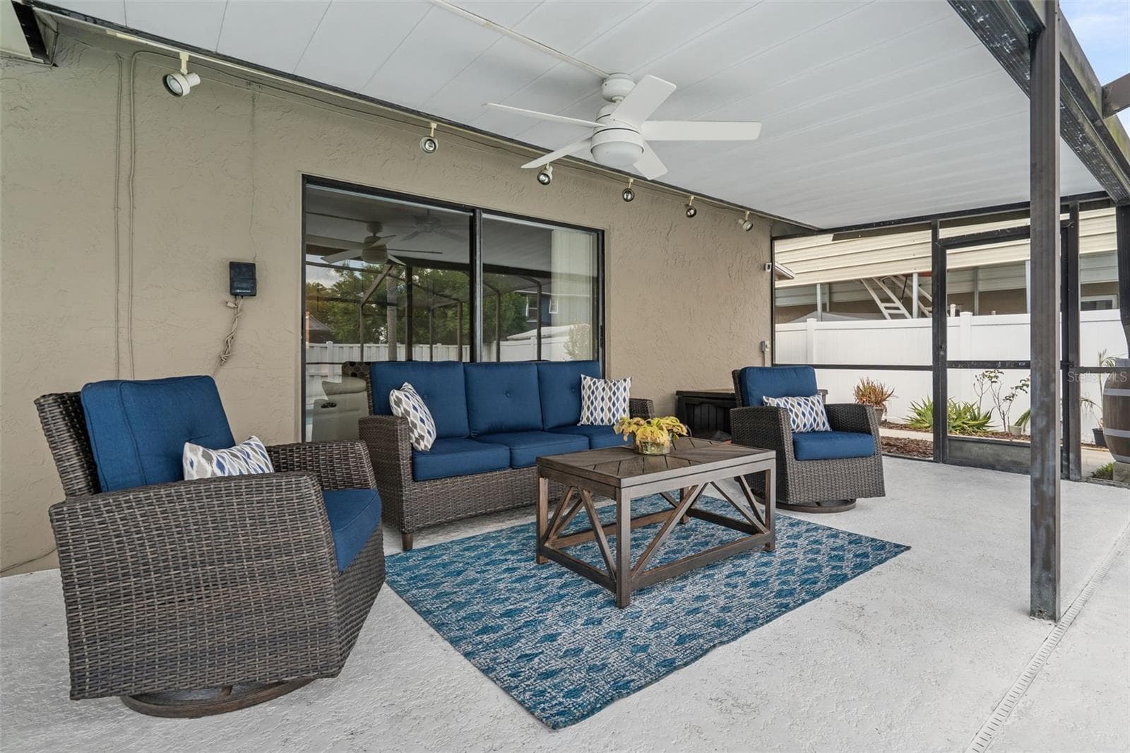 Single Family Residence at 4029 BELL GRANDE DR, VALRICO, photo 40 of 53