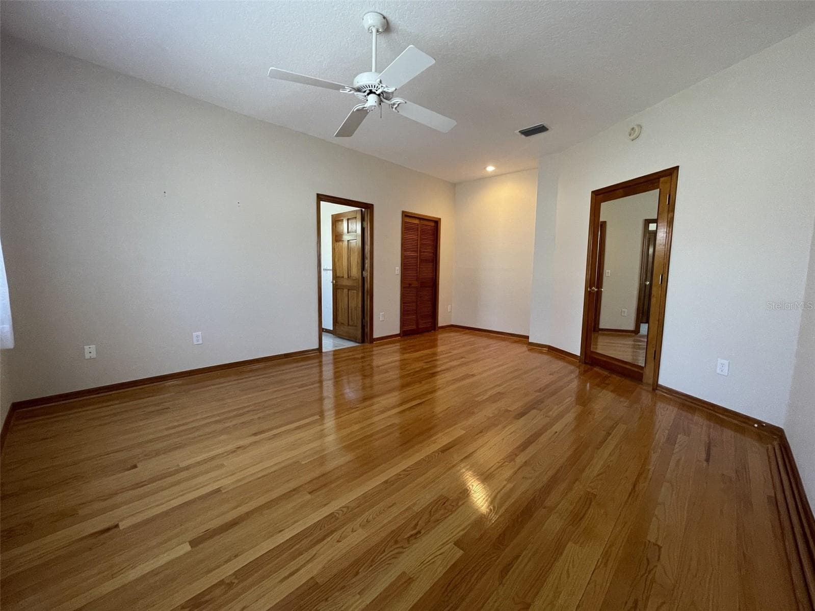 Big Master Suite - 2784 ALEXANDER DR, CLEARWATER