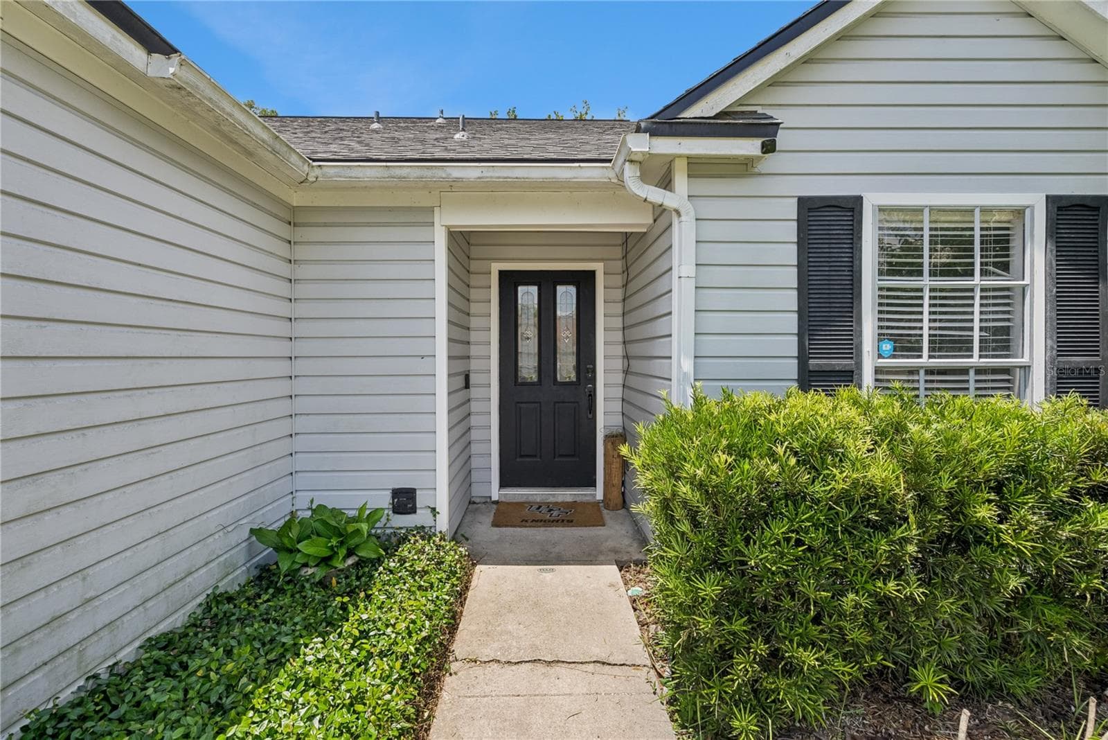 Front Entry - 1009 MCCULLY CT, OVIEDO