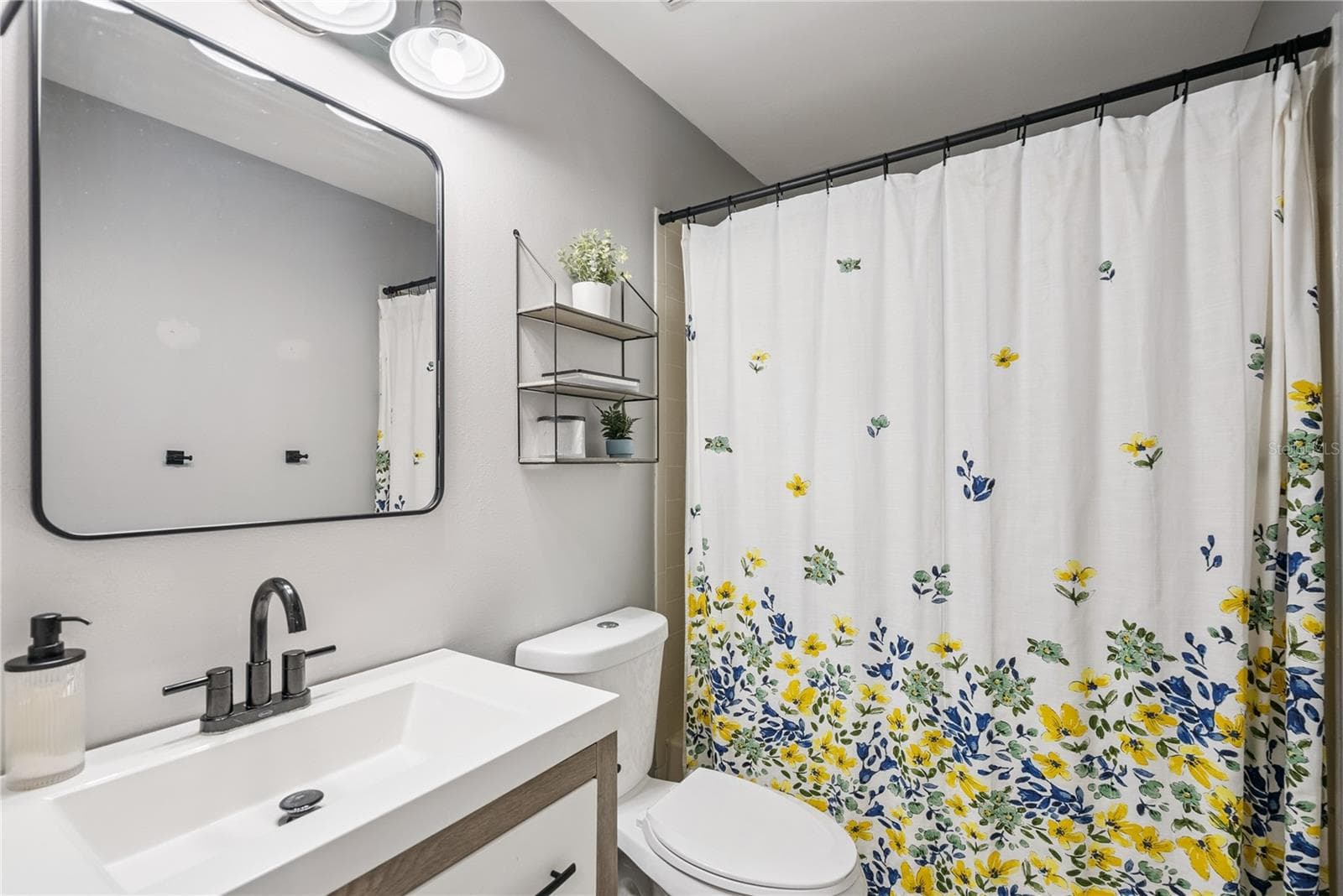 Secondary Bathroom - 1009 MCCULLY CT, OVIEDO