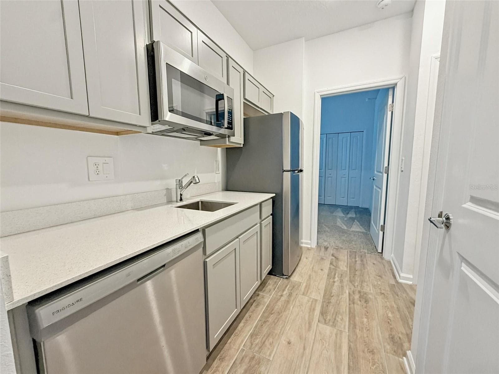 Next Gen - Kitchenette - 836 TIMBERLAND DR, EAGLE LAKE
