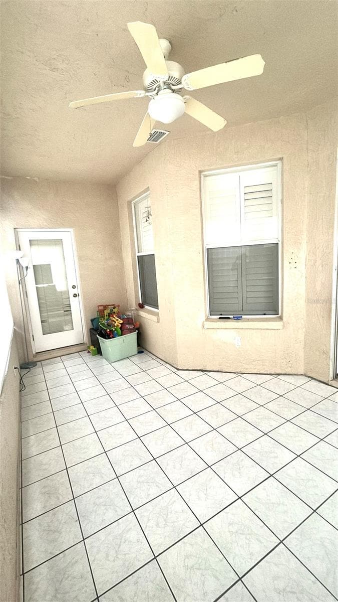 Single Family Residence at 30236 LETTINGWELL CIR, WESLEY CHAPEL, photo 28 of 37