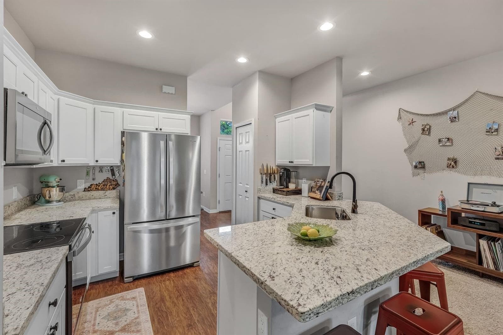 Single Family Residence at 670 NIMITZ BLVD, LEHIGH ACRES, photo 13 of 39