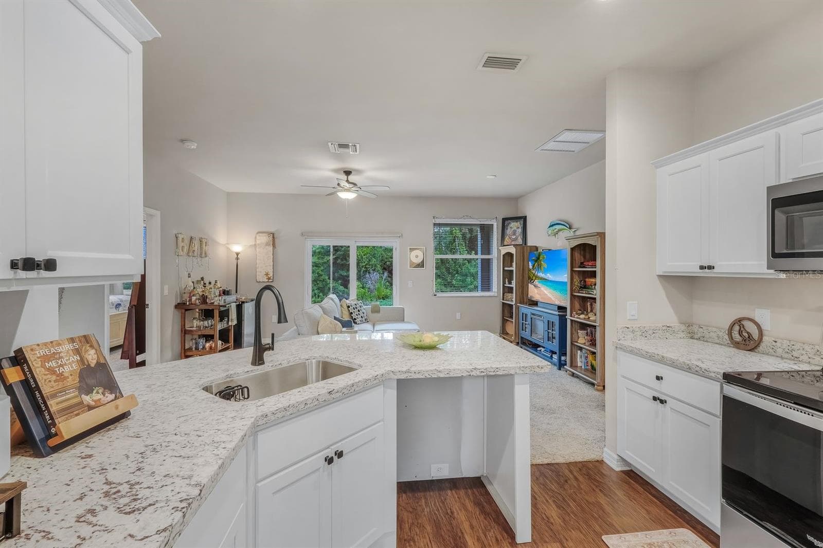 Single Family Residence at 670 NIMITZ BLVD, LEHIGH ACRES, photo 16 of 39