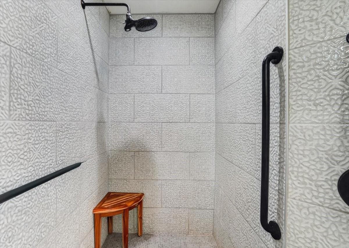 Shower- guest house - 11740 DARSEY RD, PARRISH