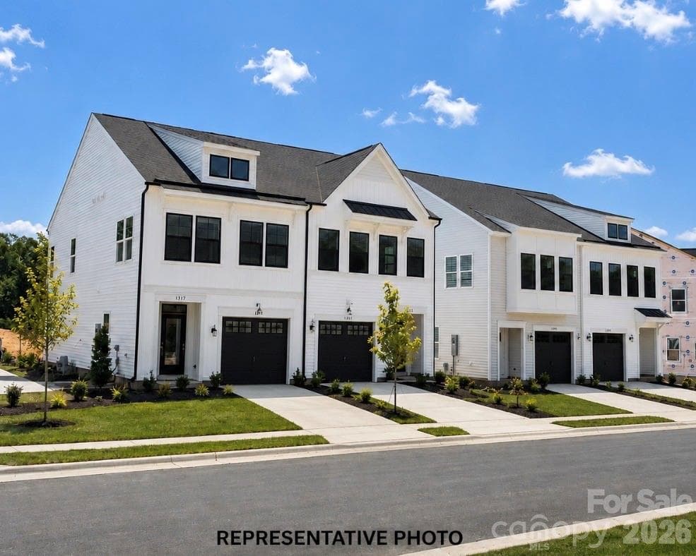 Townhouse at Charlotte, photo 17 of 17